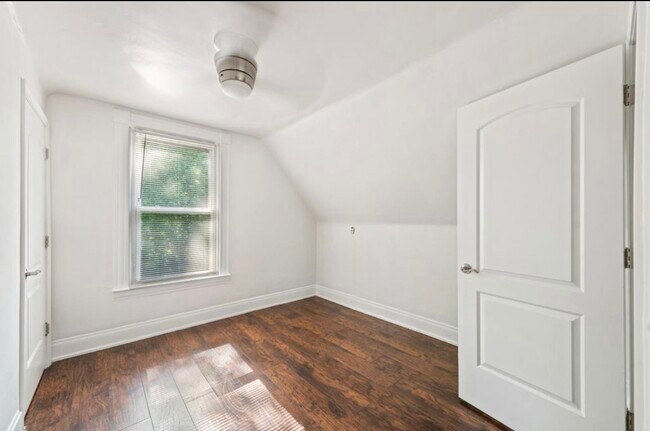 Building Photo - 4200 Homer Ave