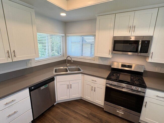 Building Photo - Serenity awaits in this upgraded 2 bedroom...