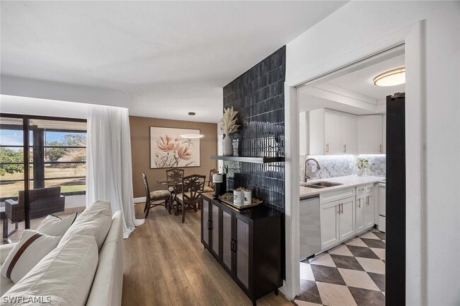 Building Photo - 3625 Boca Ciega Dr