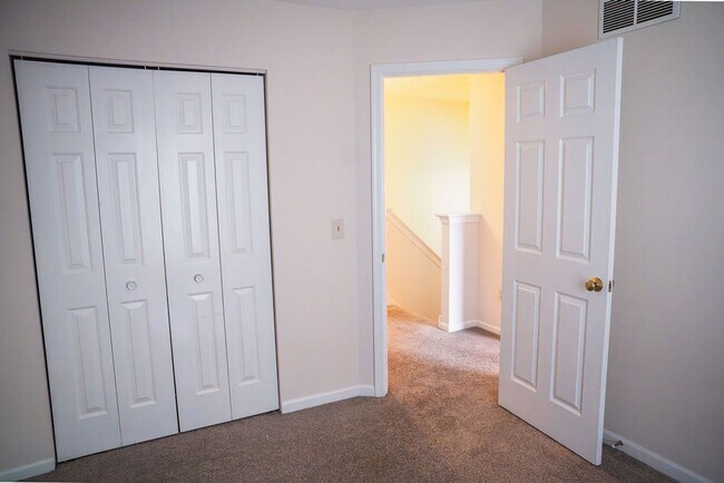 Building Photo - 149 Sunnyside Ln