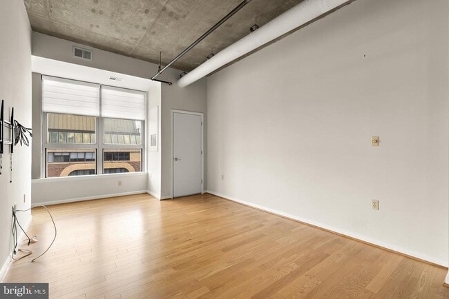 Building Photo - 1300 N St NW