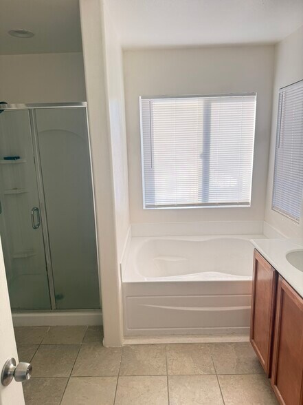 Building Photo - 15866 Barrel Cactus Ln