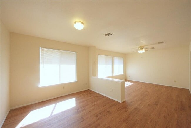 Building Photo - 8005 Tantara Ct