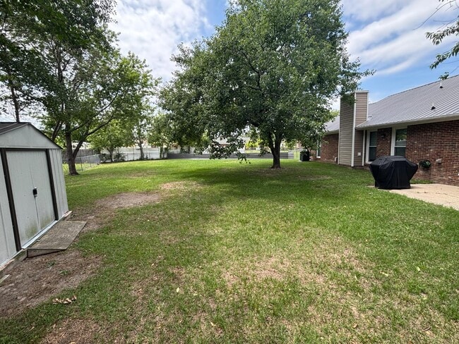Building Photo - 7817 Laura-Ann Ct