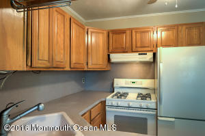 Building Photo - 180 Cliftwood Rd
