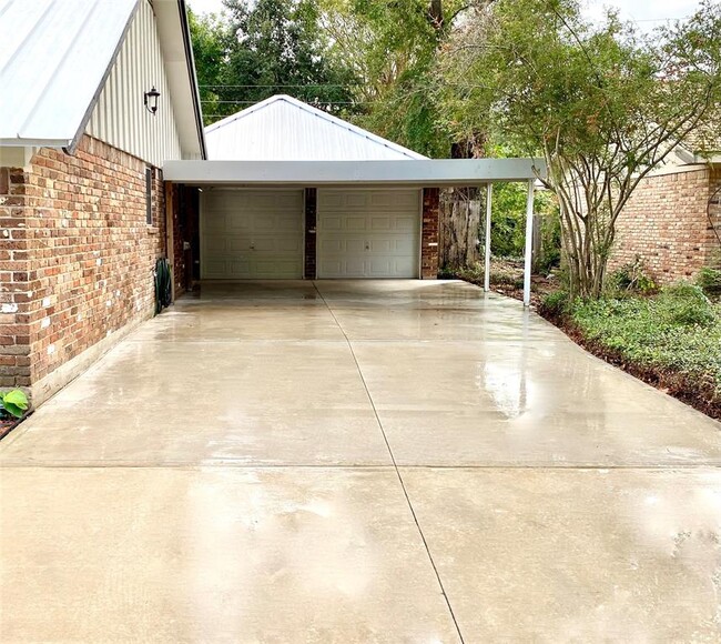 Building Photo - 10115 Moorberry Ln