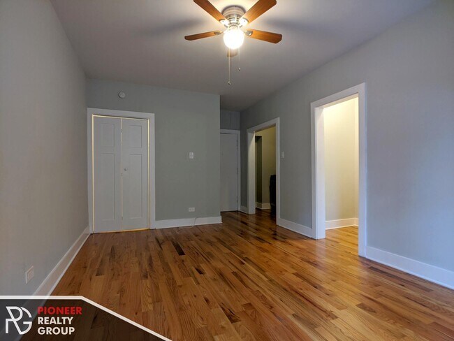 Building Photo - 1154 N Dearborn St