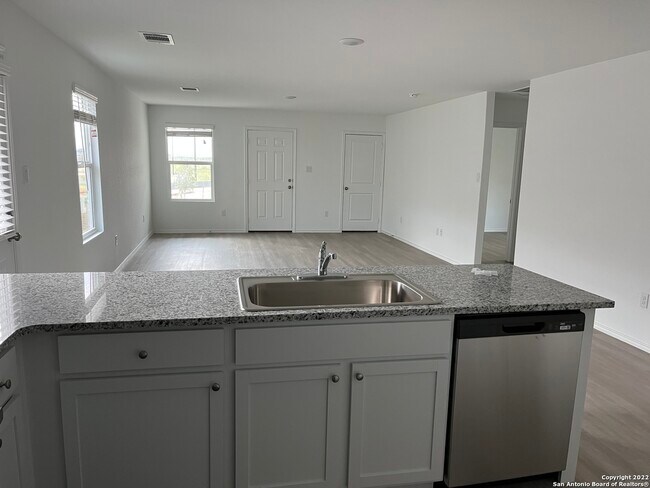 Building Photo - 6507 Scarecrow Wy