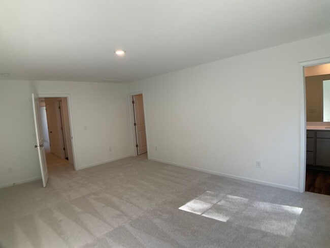 Building Photo - Brand New Townhome in Lawson Townes, Haw River, NC