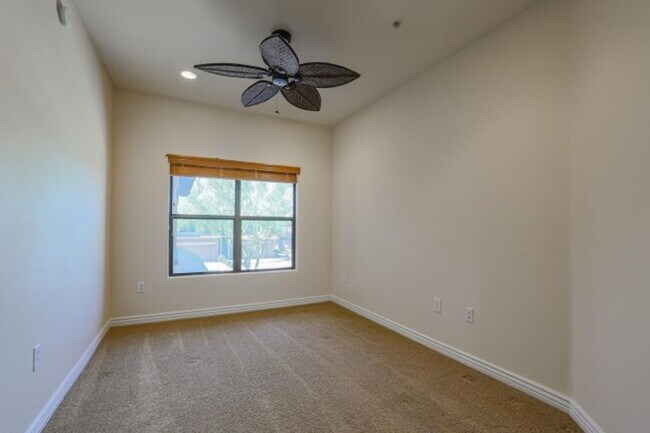 Building Photo - 21320 N 56th St