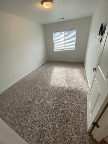 Second Bedroom - 835 S 25th Ave