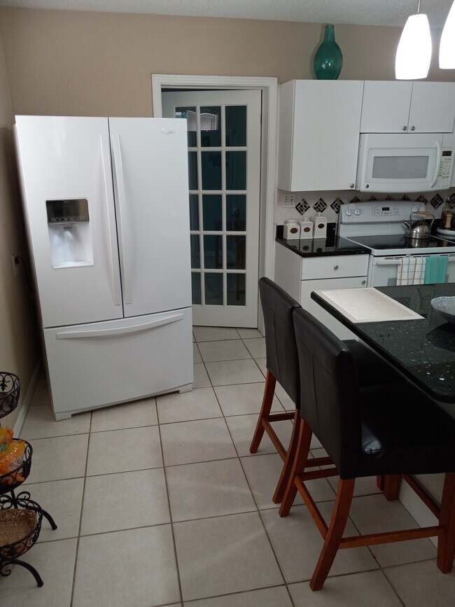 Building Photo - 4220 37th Ave N