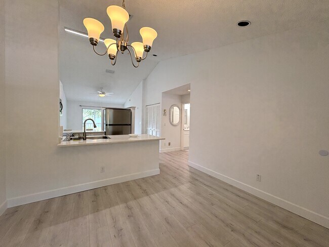 Building Photo - 133 Wading Bird Cir