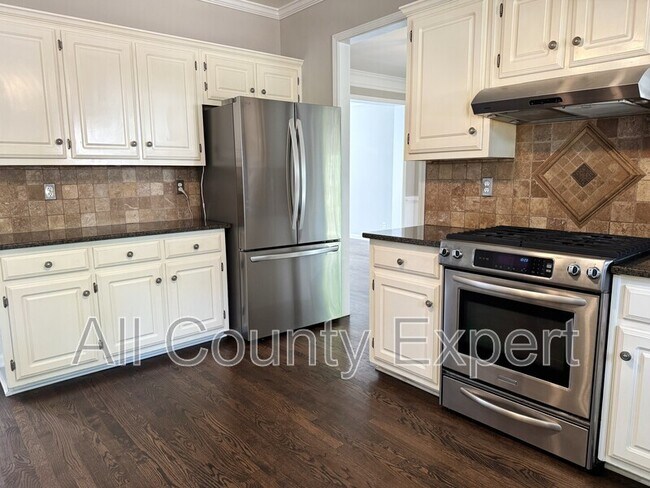 Building Photo - 4545 Sudbury Ct