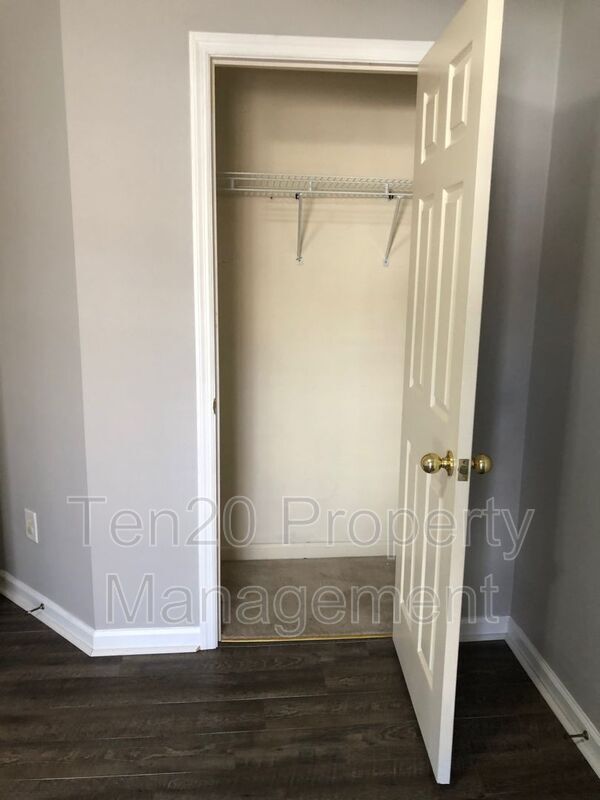 Building Photo - 6028 N Pointe Dr