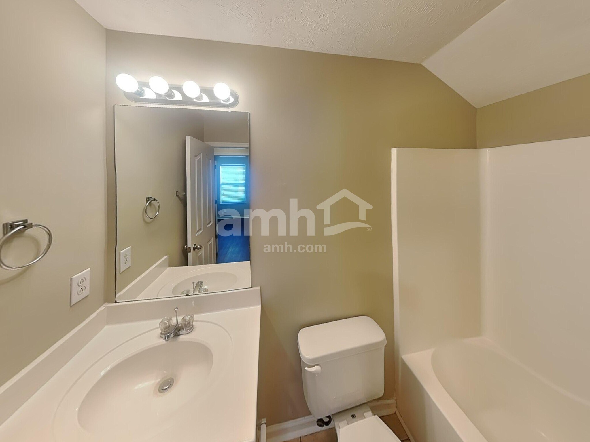 Building Photo - 1537 Teresa Ln