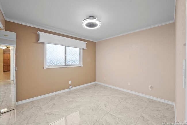 Building Photo - 6739 Tezel Bend