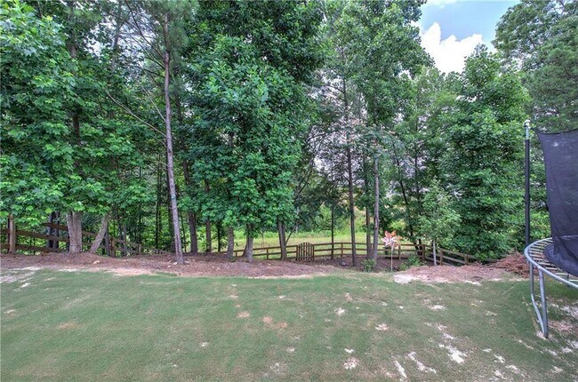Building Photo - 286 Belmont Dr