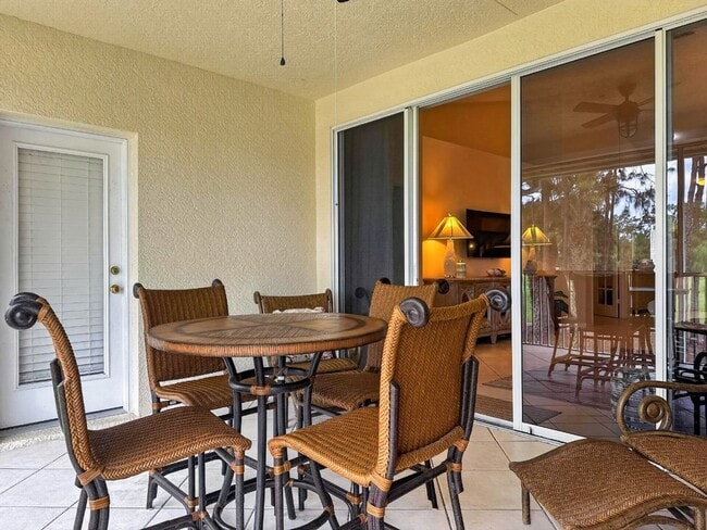 Building Photo - 2-bedroom + den condo in Lely Resort!