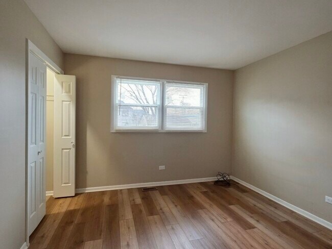 Building Photo - 43 W Ann St