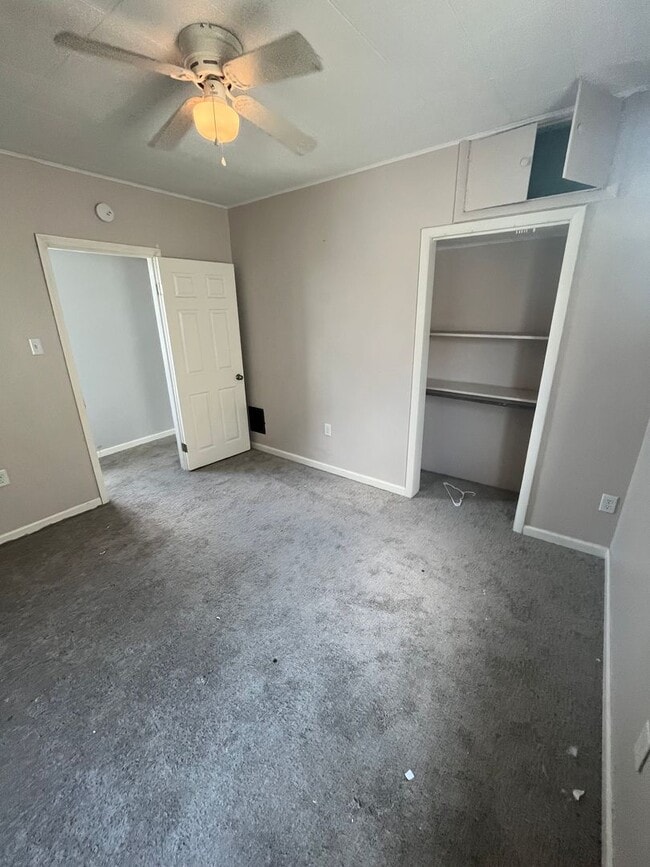 Building Photo - Three Bed, Two Bath with 2 Car Garage in N...