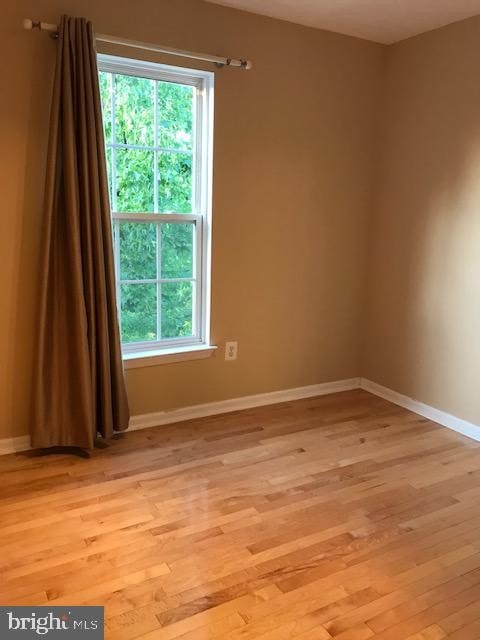 Building Photo - 10701 Enfield Dr