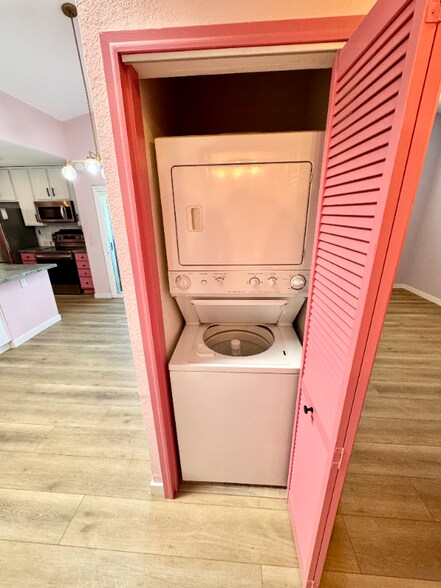 Building Photo - 4377 Wilson Ave