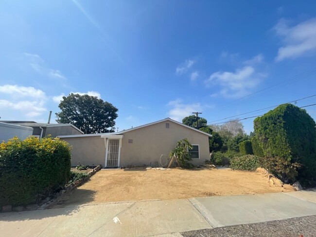 Building Photo - Gorgeous, fully remodeled house