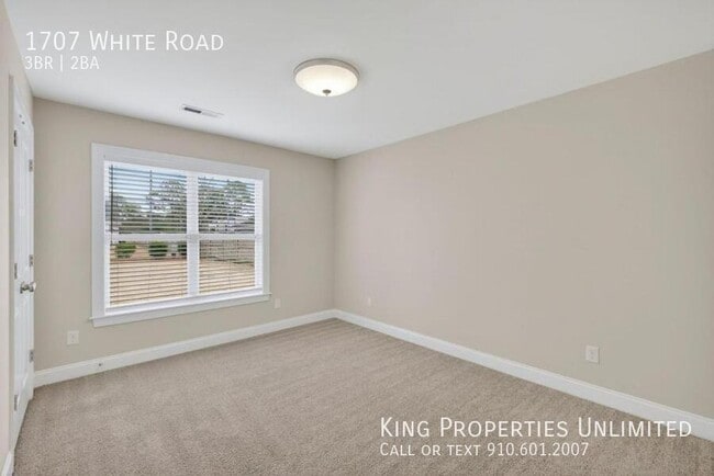 Building Photo - 1707 White Rd