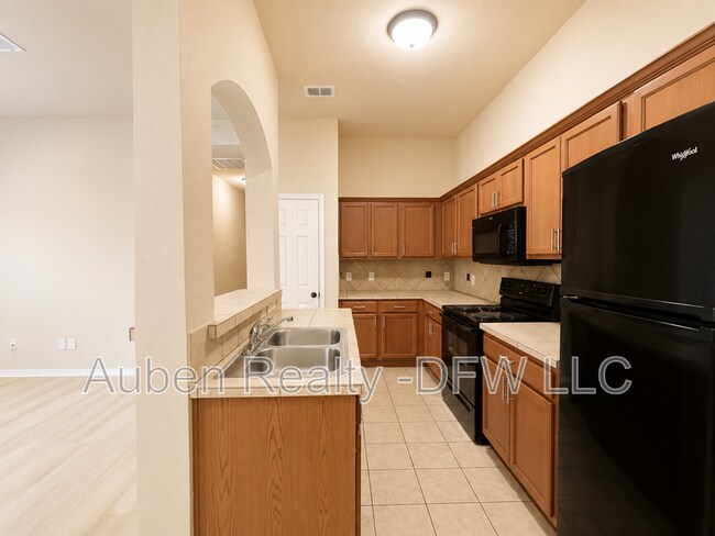 Building Photo - 1330 Piedmont Dr