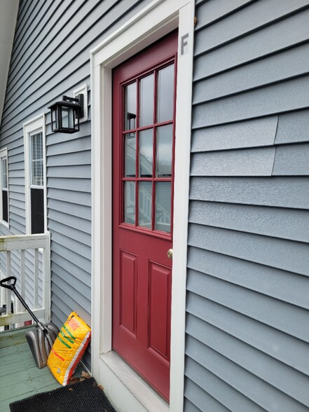 Building Photo - 171 Peirce St