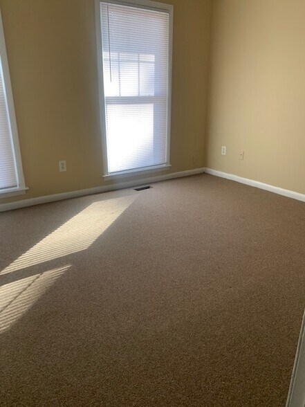 Building Photo - 515 Mill Cove Ct