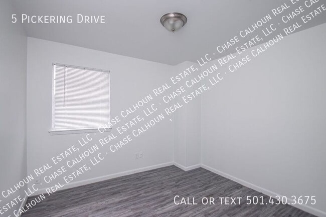 Building Photo - 5 Pickering Dr