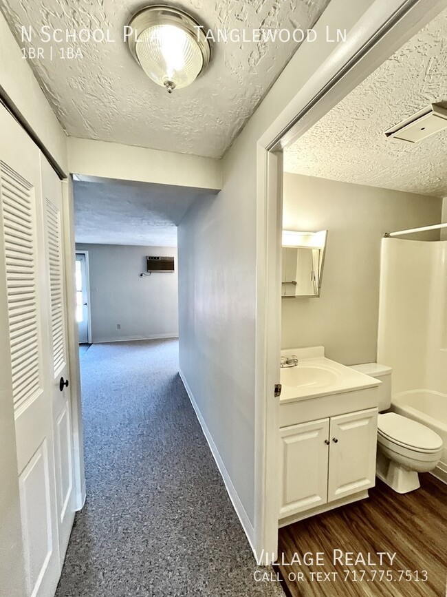 Building Photo - Few steps! Available NOW! Roomy 1-Bed with...