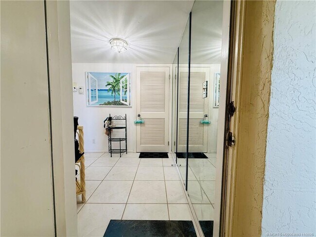 Building Photo - 9500 S Ocean Dr