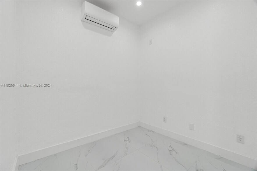 Building Photo - 15786 SW 141st St