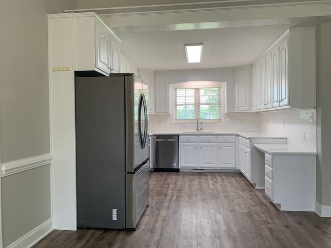 Building Photo - Beautifully Renovated Ranch, Nestled In Pr...