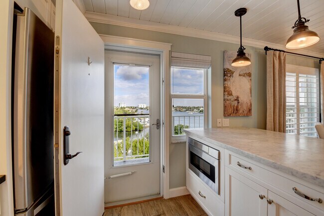 Building Photo - 1 Harbourside Dr