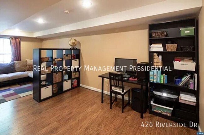 Building Photo - 426 Riverside Ave