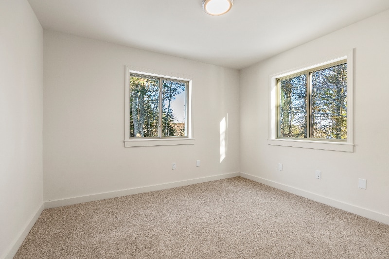 Building Photo - 17 Ice Pond Rd