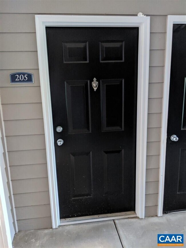 Building Photo - 767 Denali Way