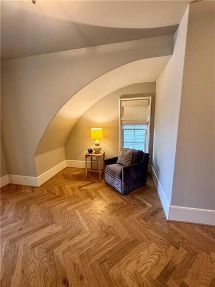 Building Photo - 81 Delmont Dr NE