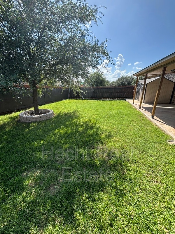 Building Photo - 9209 Sawyer Fay Ln