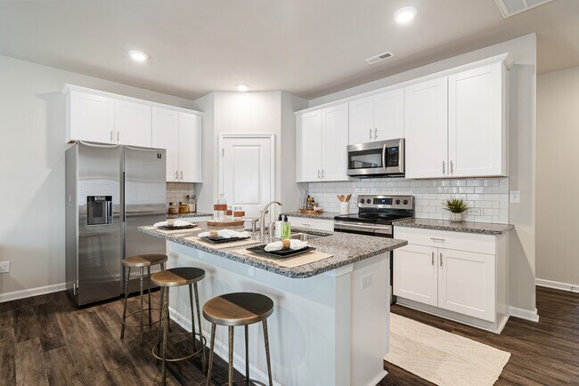 Building Photo - 6543 Doan Dr NW