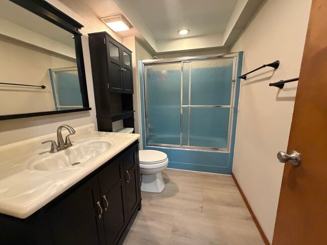 Building Photo - 6597 Tut Terrace