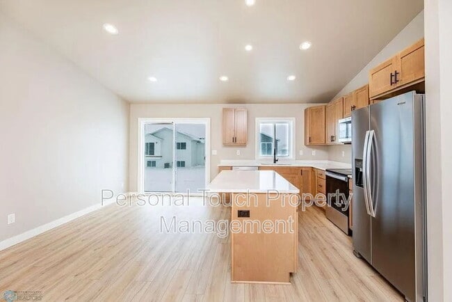 Building Photo - 6622 68th St S