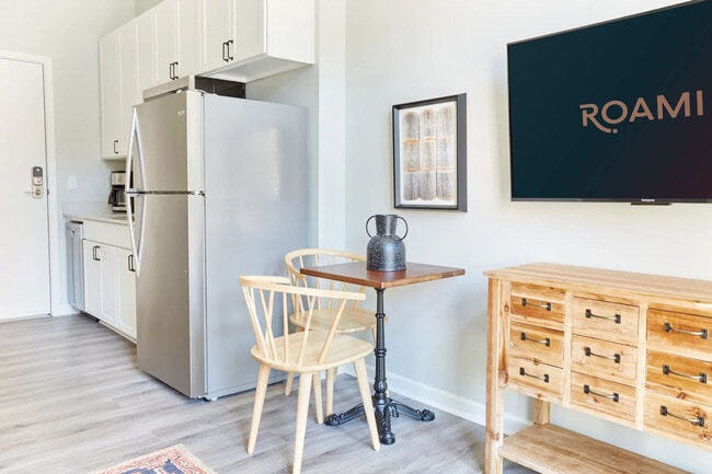 Building Photo - 1016 Canal St