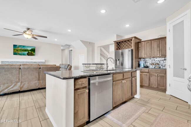 Building Photo - 12494 Stansbury Dr