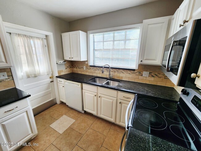 Building Photo - 3116 Belden Cir