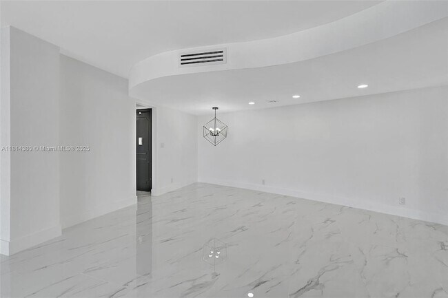 Building Photo - 100 Golden Isles Dr